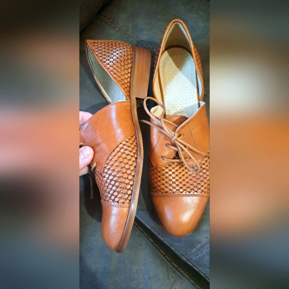 Sixtyseven Women's Cognac Woven Leather Lace-Up Flats